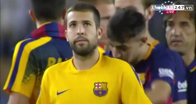 VIDEO: Vỡ mộng ăn 6, cầu thủ Barca buồn bã nhìn Bilbao ăn mừng chức vô địch