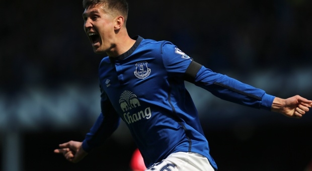 Chelsea ra giá cuối cho John Stones