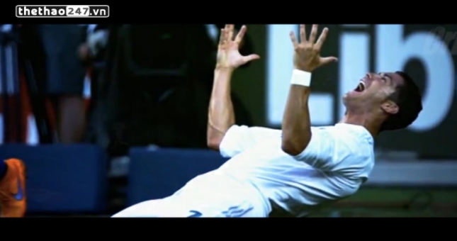 VIDEO: Ronaldo tiếc nuối vì không được hưởng penalty