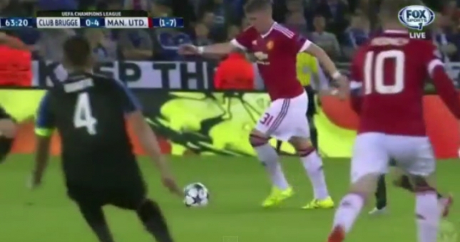 VIDEO: Pha chọc khe kiến tạo đẳng cấp của Schweinsteiger