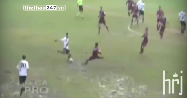 VIDEO: Pha xoạc bóng đỉnh nhất mọi thời đại
