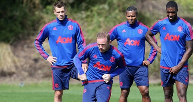 Nóng: MU gặp tổn thất cực lớn trước đại chiến Liverpool