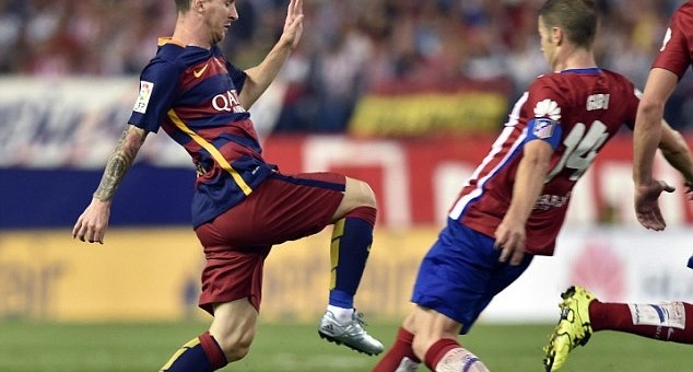 VIDEO: Messi thông nòng và sắm vai người hùng giải cứu Barca