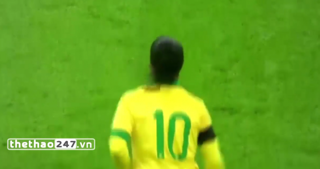 VIDEO: Ronaldinho - Ảo thuật gia sân cỏ top 30 Skills