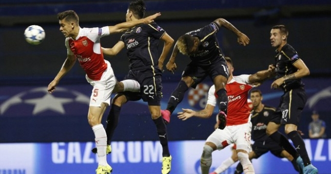 Video bàn thắng: Dinamo Zagreb 2-1 Arsenal