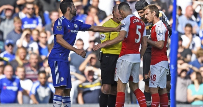 Trung vệ Arsenal nhận án phạt bổ sung