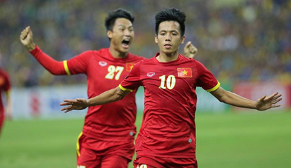 Hết V-League, dân chuyên nghiệp nô nức đi đá “phủi”