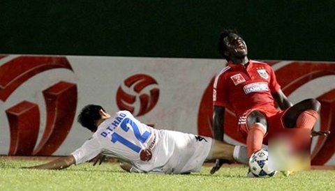 Cuộc nói chuyện giữa Thanh Hào và Abass tại bệnh viện