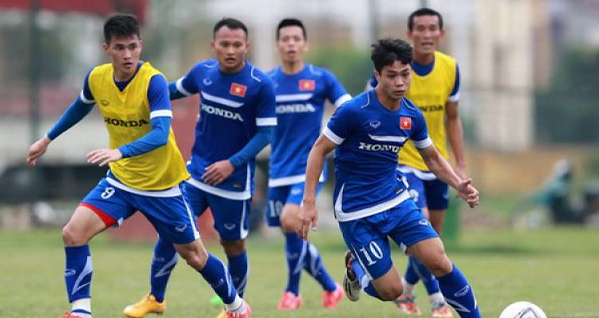 ĐT Việt Nam xuống tóc, quyết đánh bại người Thái