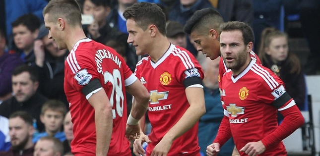 MU thắng lớn, Van Gaal đe dọa suất đá chính của trò cưng