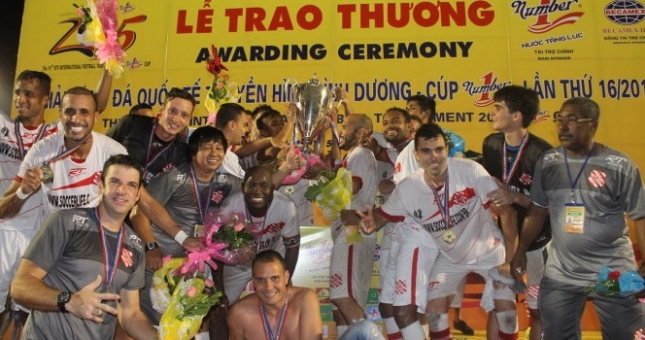 Thắng kịch tính SV Hàn Quốc, Bangu Atletico vô địch BTV Cup 2015