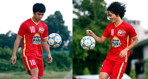 VIDEO: Công Phượng - Tuấn Anh so tài tâng bóng trên sân tập