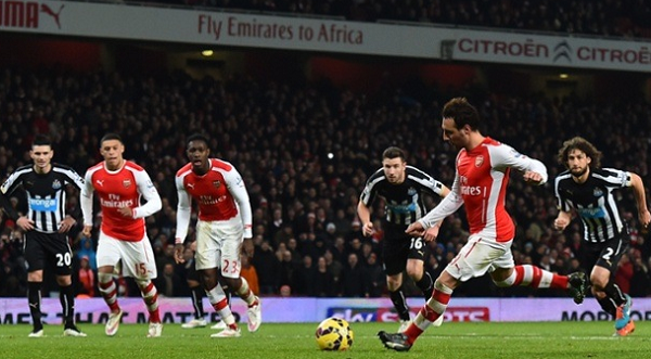 Koscielny tỏa sáng, Arsenal mở màn năm mới rực rỡ