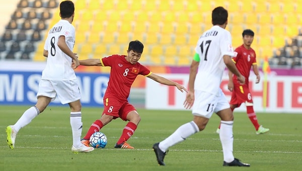 Truyền thông Hàn Quốc ấn tượng với tiền vệ Lương Xuân Trường