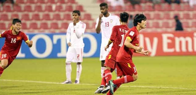 HLV U23 UAE choáng trước màn 'lột xác' của cầu thủ U23 VN