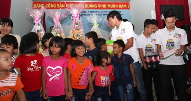 Cầu thủ Việt bận rộn dịp Tết Nguyên đán