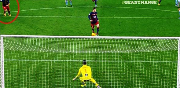 Pha phối hợp giữa Messi và Suarez không hợp lệ