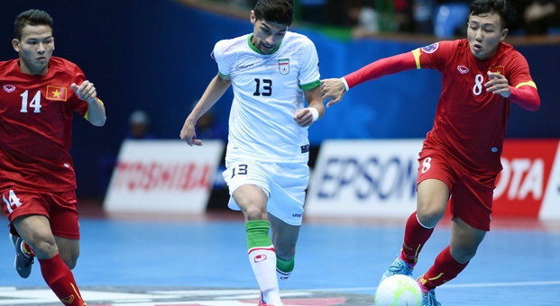 Thua đậm Iran, ĐT Futsal Việt Nam tranh hạng 3 với Thái Lan