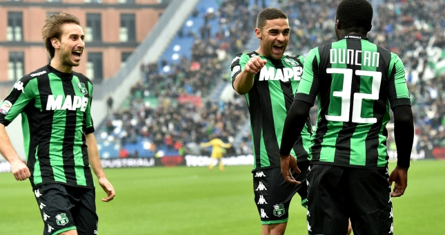 Video bàn thắng: Sassuolo 2-0 AC Milan (Vòng 28 - Serie A)