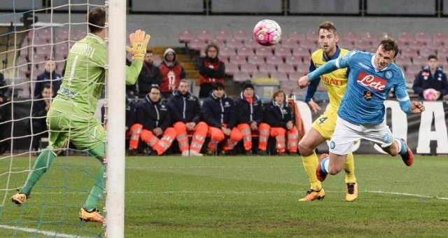 Video bàn thắng: Napoli 3-1 Chievo (Vòng 28 - Serie A)