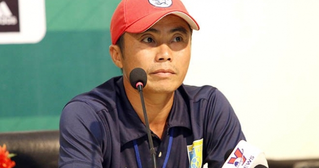 VIDEO: Phong cách phát biểu kiểu Mourinho của HLV Phạm Minh Đức