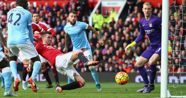 Man City vs MU, 23h00 20/3: Derby im tiếng súng