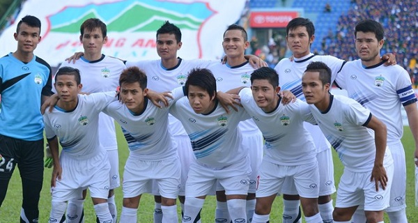 Bầu Đức bất ngờ rút lui khỏi bóng đá Lào