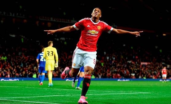 VIDEO: Pha ghi bàn đầy cảm xúc của Martial