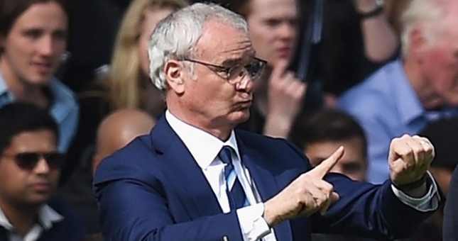 HLV Ranieri nói gì sau khi đặt một tay vào chức vô địch?