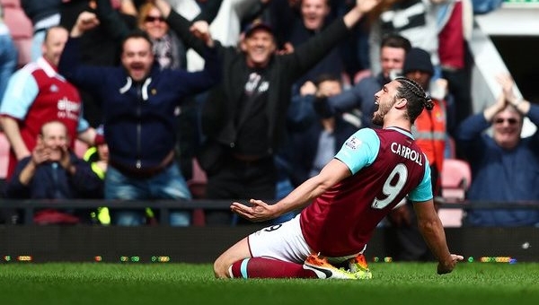 VIDEO: Andy Caroll hoàn tất cú hattrick vào lưới Arsenal