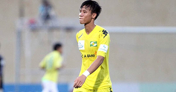 Điểm tin 26/4: Ngọc Hải nói về chiếc thẻ đỏ trận gặp HAGL