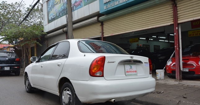 Những mẫu xe ô tô cũ gần 300 triệu ít hỏng vặt phù hợp tại Việt Nam