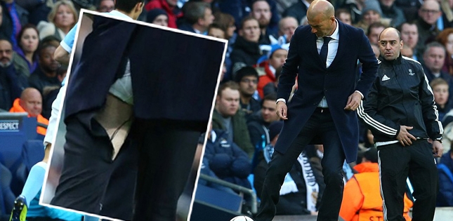 HLV Zidane lại... rách quần vì chỉ đạo quá máu lửa