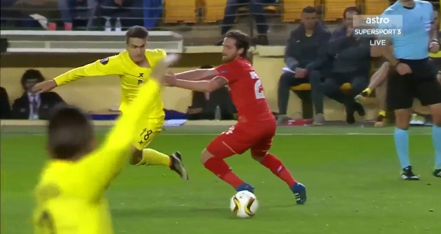 VIDEO: Sao Villarreal 2 lần xâu kim đối phương ở trận gặp Liverpool