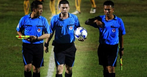 Chờ điều tra, trọng tài Hà Anh Chiến bị 'treo còi' hết lượt đi