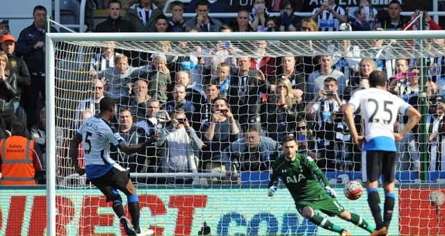 Video bàn thắng: Newcastle 5-1 Tottenham (Vòng 38 - Ngoại hạng Anh)