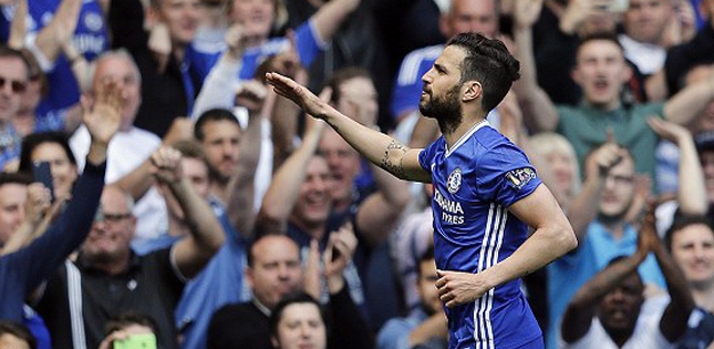 Chelsea chia điểm với Leicester trong trận cuối cùng mùa 2015/16