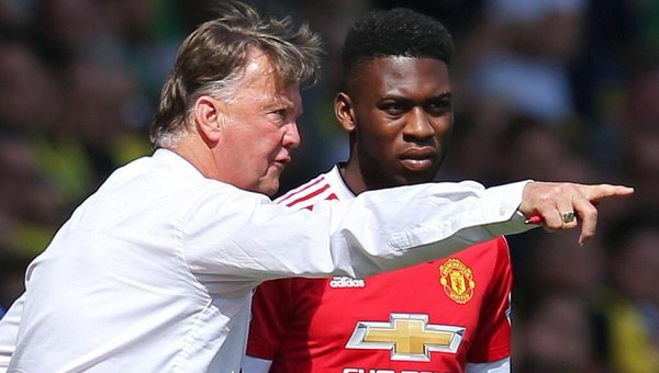 VIDEO: Fosu-Mensah - Phát hiện thú vị của MU dưới thời HLV Van Gaal