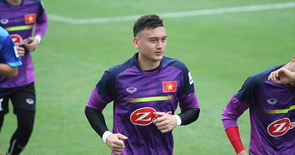 Thủ môn Văn Lâm nói gì sau buổi tập đầu tiên trên ĐT Việt Nam?