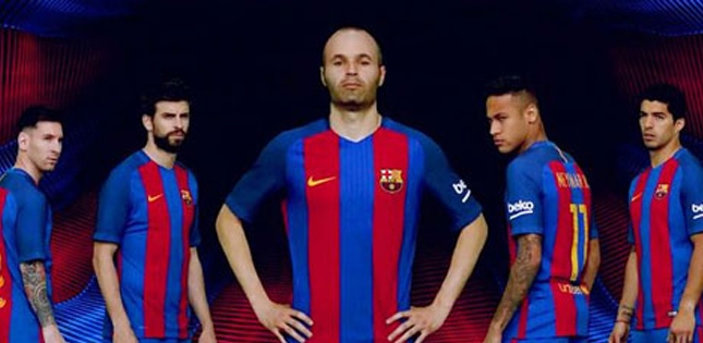 Barca trình làng mẫu áo đấu sân nhà mùa 2016/17