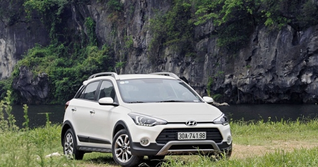 Giá ôtô không giảm: Dân buôn xe 'ăn dày'