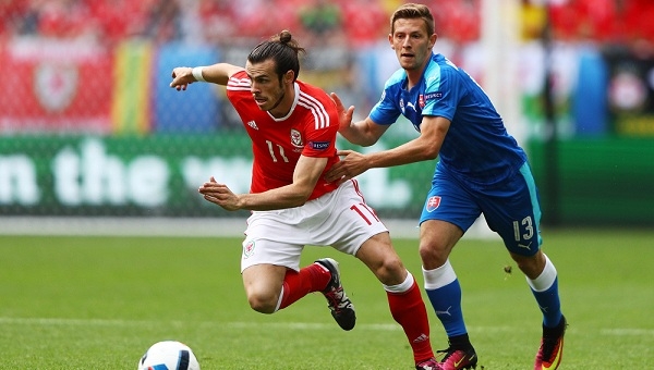 Hàng công tỏa sáng, xứ Wales kiên cường vượt qua Slovakia