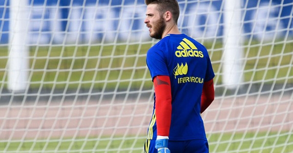 Dính scandal sex, De Gea vẫn chắc suất bắt chính?