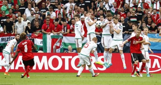 Video bàn thắng: Áo 0-2 Hungary (EURO 2016)