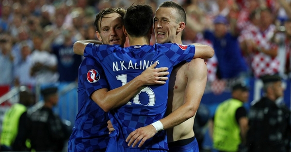 Đánh bại Tây Ban Nha, Croatia đi tiếp với ngôi đầu bảng D