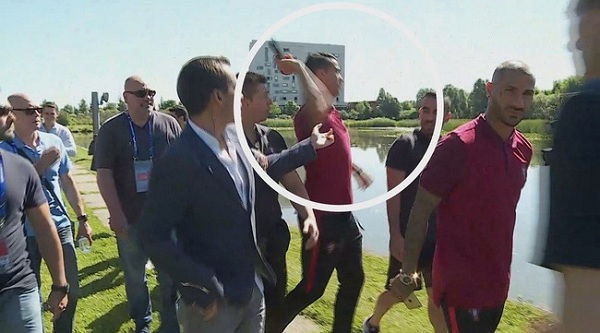 Điểm tin sáng 23/6: Lý do Ronaldo ném micro của phóng viên