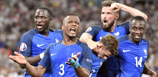 Griezmann tỏa sáng, Pháp vào chung kết EURO 2016