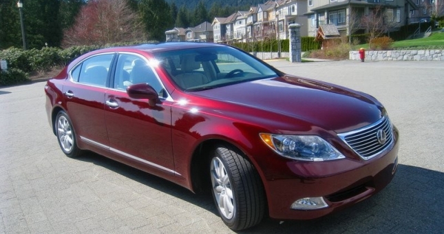 Những mẫu xe tăng giá của Lexus sau 1/7