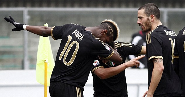 Pogba bay tới Anh để hoàn tất thương vụ tới MU