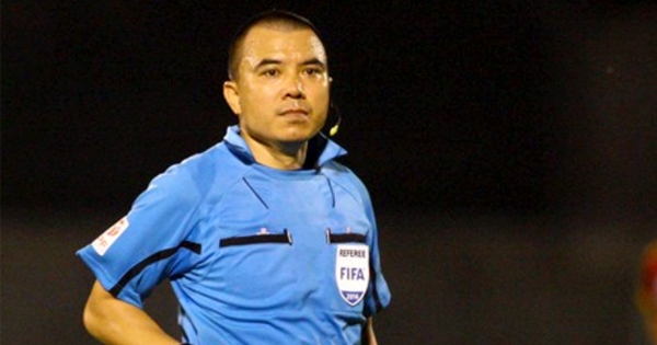 Trọng tài Phùng Đình Dũng bị loại tại V-League 2016